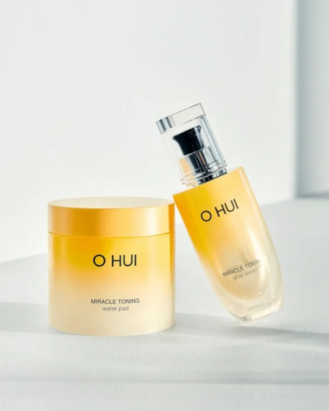 OHUI Miracle Toning Glow Serum chứa AHA/PHA giúp da săn chắc rạng rỡ