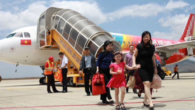 Vietjet và Vietnam Airlines đang khuyến mại chưa từng có