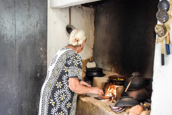 Lớp học nấu món ăn truyền thống của người dân bản địa ở Sri Lanka.