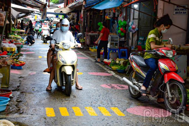 Sáng kiến kẻ vẽ, phân luồng này được người dân nơi đây đồng tình ủng hộ.