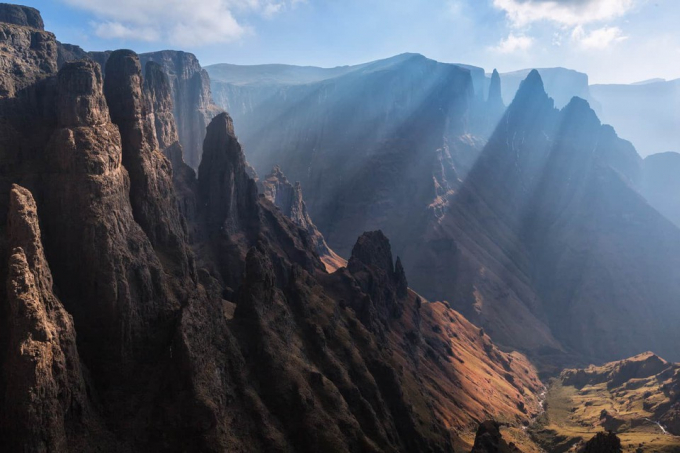           Thêm một tác phẩm nữa của Smorenburg chụp tại Drakensberg.          