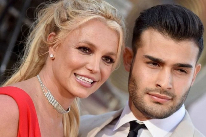 Britney và bạn trai Sam Asghari 