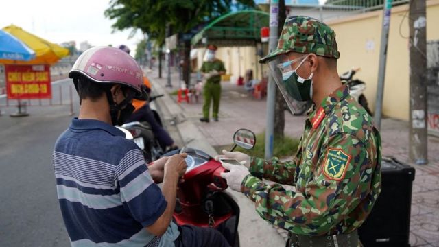 Bộ Quốc phòng: Quân đội hỗ trợ cho TP.HCM ít nhất đến hết tháng 11