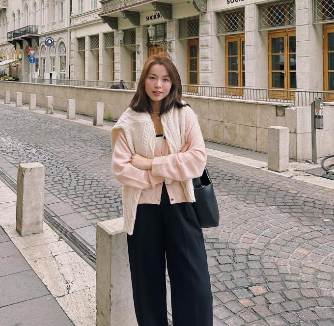 Mặc đồ màu trung tính đẹp như Hà Trúc với 10 công thức thanh lịch,