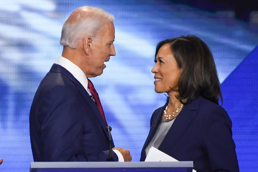 Cựu Phó Tổng thống Joe Biden và Thượng nghị sĩ Kamala Harris phát biểu vào ngày 12/9/2020 tại Houston, Texas. Ảnh: ROBYN BECK/AFP qua Getty Images.