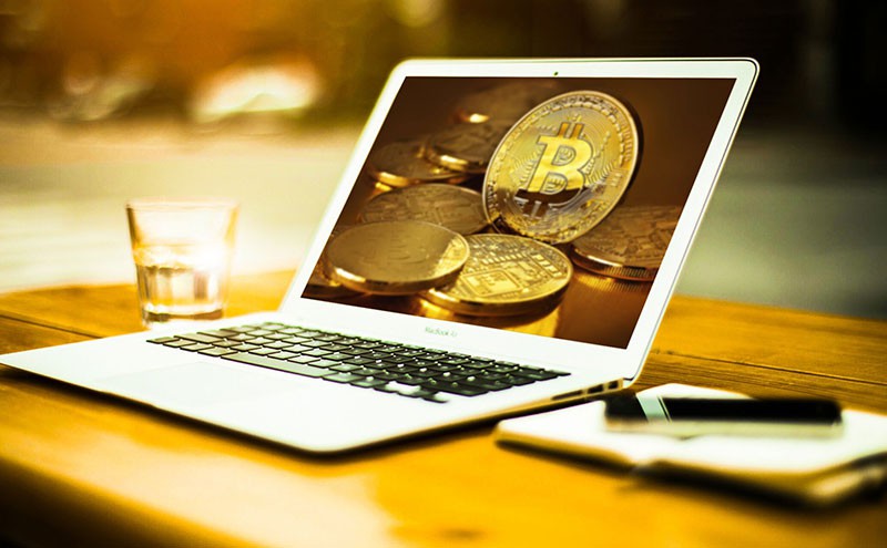 Bitcoin tăng mạnh thu hút nhiều nhà đầu tư nhập cuộc. Ảnh: Google.