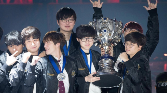 Thành tích của SKT T1 năm 2015 - 2016 rất vĩ đại nhưng chưa hoàn hảo