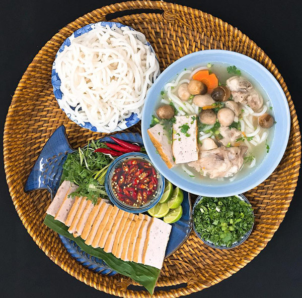 Cách làm bánh canh chả cá đậm đà thơm ngon