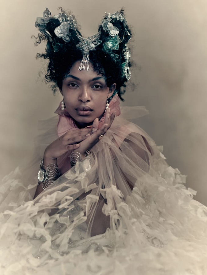 Yara Shahidi (Ảnh: Paolo Roversi/Pirelli)