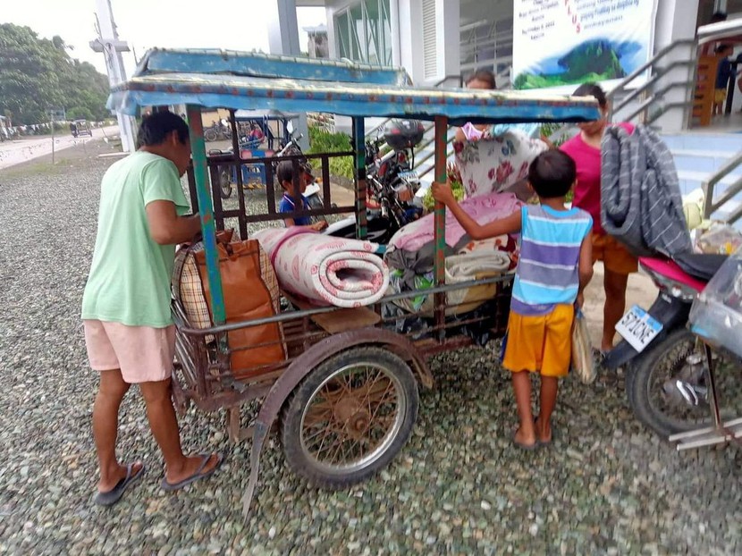 Philippines đóng cửa trường học, cắt điện khi siêu bão Noru đổ bộ lần 2 - Ảnh 5.