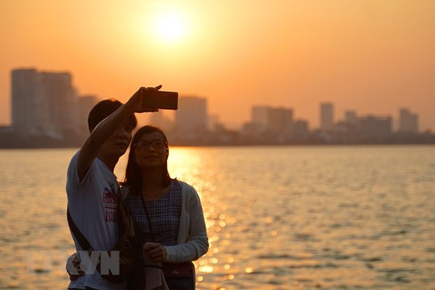 Hồ Tây - một trong những điểm vui chơi lãng mạn bậc nhất tại Hà Nội. (Ảnh: Khánh Hòa/TTXVN)