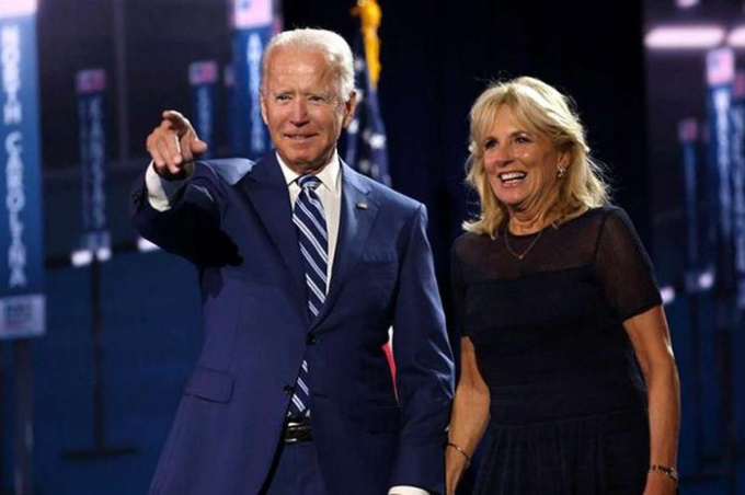   Tổng thống Mỹ mới đắc cử Joe Biden và vợ - Jill Biden. Ảnh: Reuters  