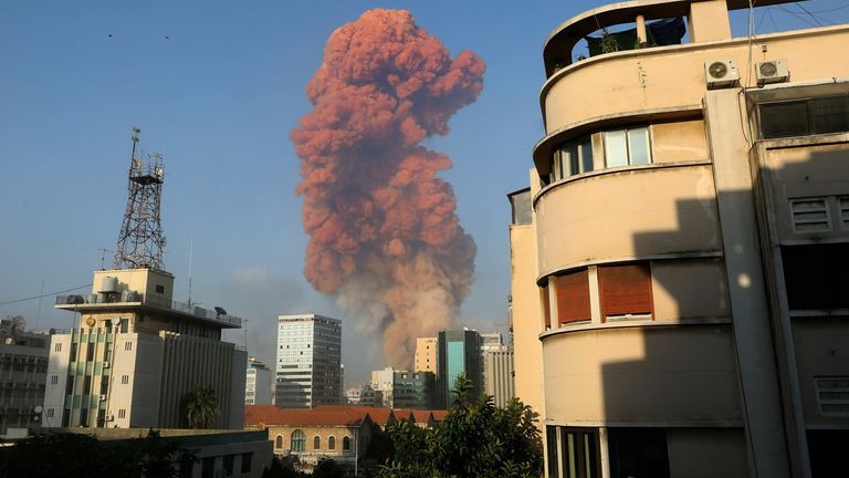 Nổ lớn tại thủ đô  Lebanon . Ảnh: Skynews