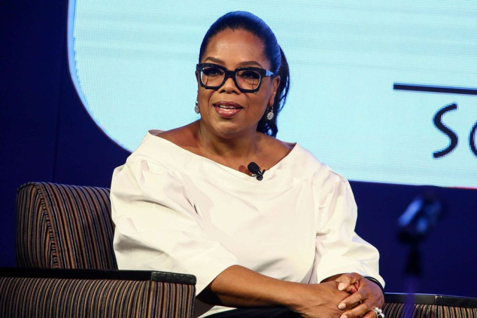   Tài sản: 2,6 tỷ USD  Winfrey khởi nghiệp với vai trò là một người đưa tin trước khi dành 25 năm dẫn chương trình 