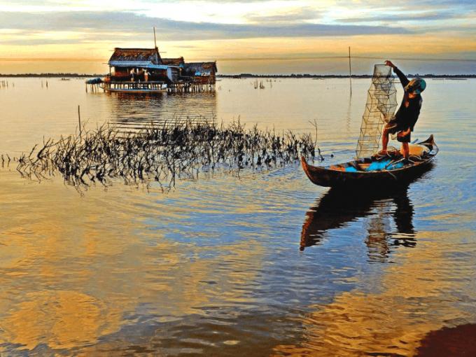 Mỗi chốn rời đi, mỗi chuyến ở lại đều đưa tôi đến những đời sống rất khác (Ảnh: vyctravel).