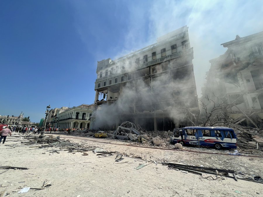 Vụ nổ lớn phá hủy khách sạn Saratoga ở Havana, Cuba - Ảnh 2.