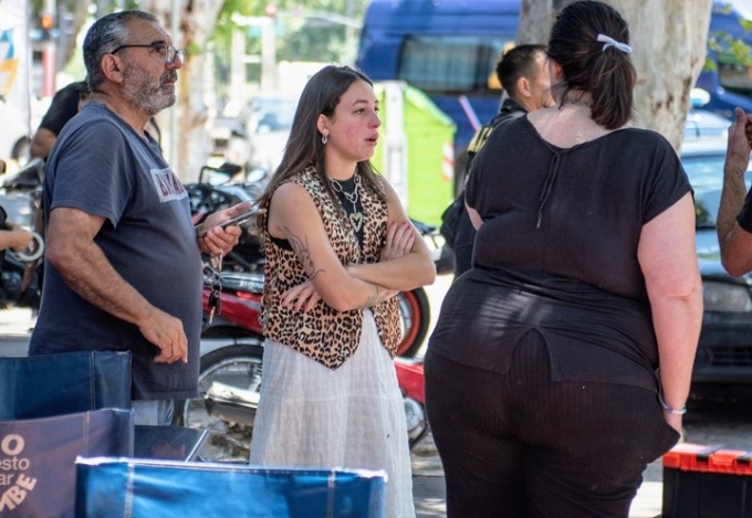 Agustina Scaglia (giữa), em họ của Antonela, cũng là một trong những nạn nhân của vụ việc