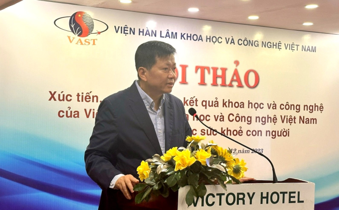 PGS.TS. Phan Tiến Dũng - Trưởng Ban Ứng dụng và Triển khai công nghệ phát biểu khai mạc Hội thảo