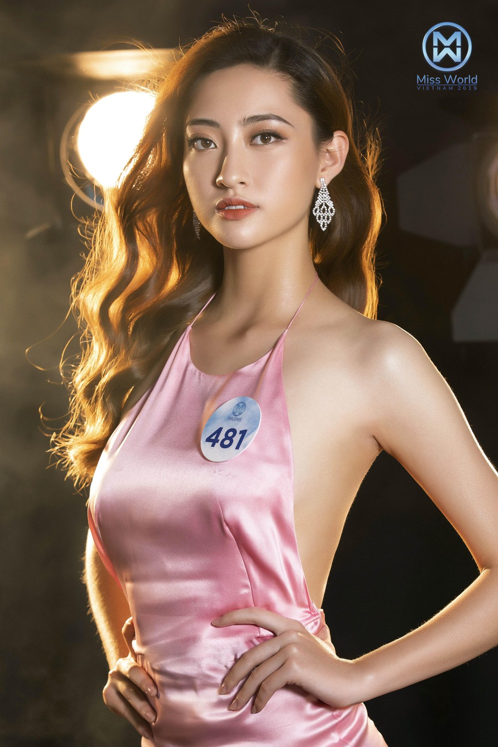 Lương Thùy Linh đăng quang Miss World Việt Nam 2019