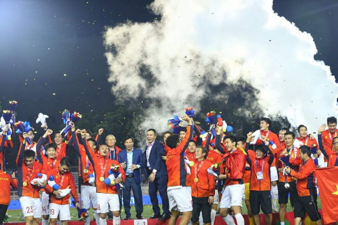 Đánh bại Indonesia với tỷ số 3-0, U22 Việt Nam giành HCV SEA Games 30