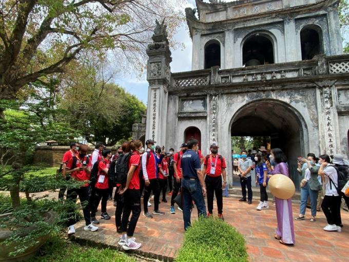 Việt Nam mở cửa hoàn toàn du lịch từ ngày 15/3/2022, du lịch nội địa phục hồi mạnh mẽ, đạt trên 100 triệu lượt khách năm 2022 