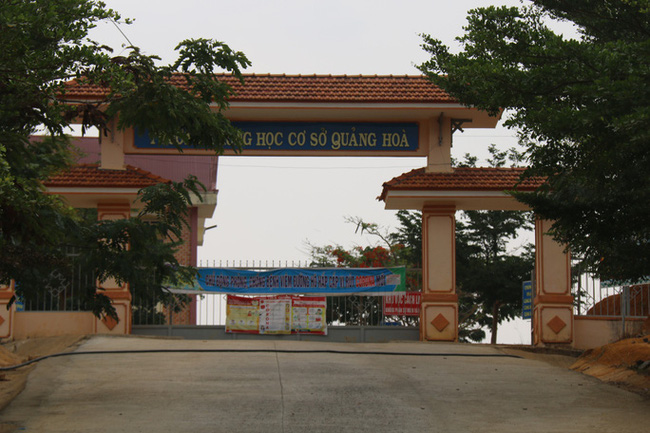 Trường THCS Quảng Hòa.