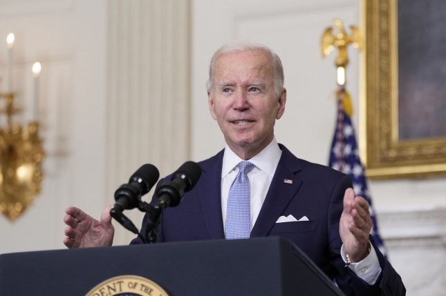 Tổng thống Biden nói nền kinh tế Mỹ vẫn mạnh dù GDP tiếp tục giảm - Ảnh 1.