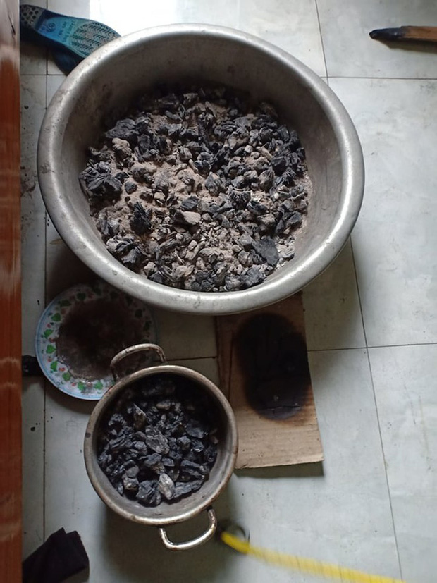 Quảng Bình: 4 mẹ con thương vong do đốt than trong phòng để sưởi ấm