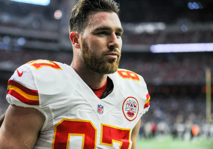 Hạng 3 thuộc về Travis Kelce