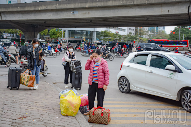 Tất cả hành khách bắt buộc phải đeo khẩu trang.