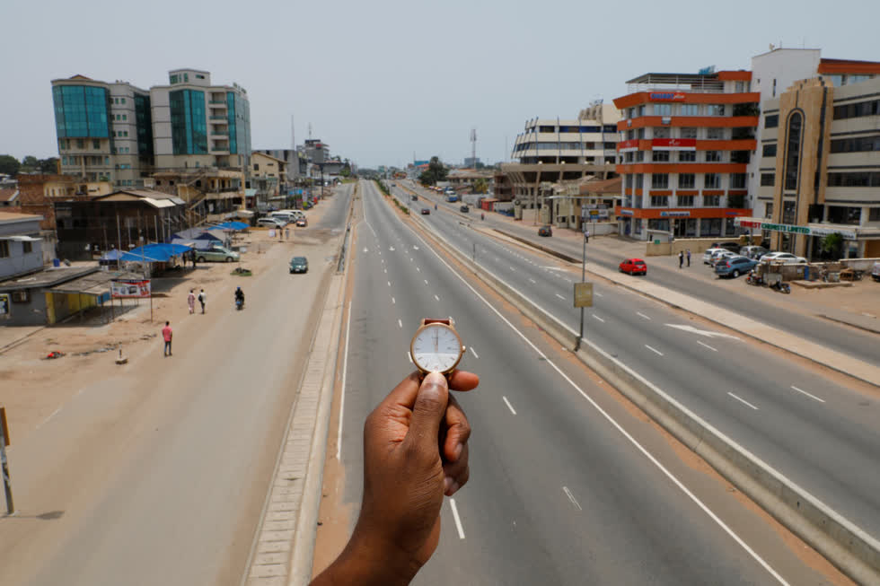 Khung cảnh tại con đường vành đai trung tâm Acca, Ghana.