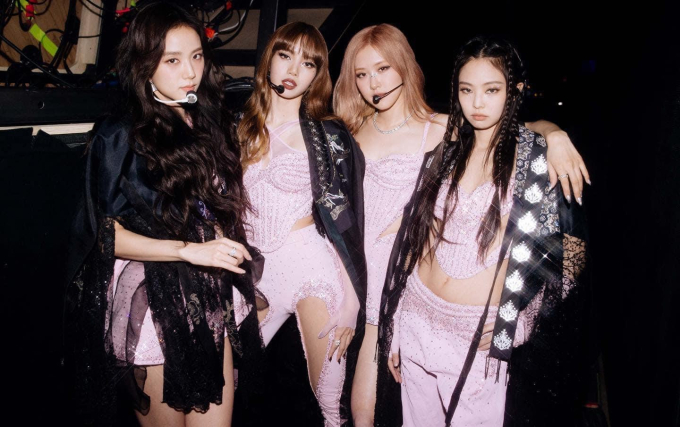 BLACKPINK dù bùng nổ toàn cầu nhưng bị TWICE bỏ xa về doanh số bán đĩa do số lượng sản phẩm ít ỏi