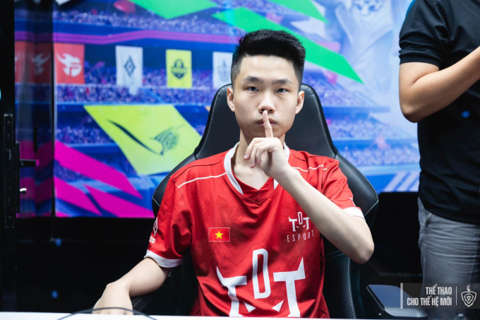 Yiwei rời TDT Esports và không tiếp tục thi đấu tại ĐTDV mùa Đông 2023