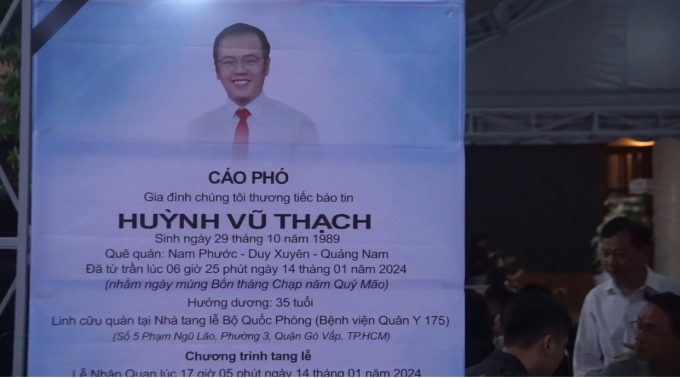 Đám tang ca sĩ Huỳnh Vũ Thạch: Không khí đau thương bao trùm, gia đình khóc nghẹn gây xót xa