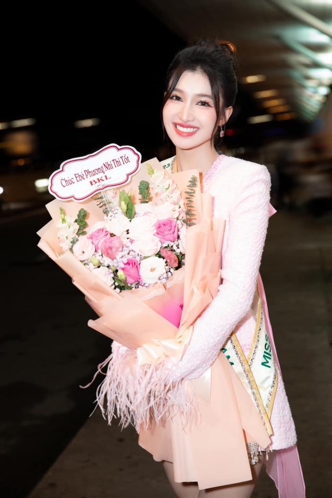 Lê Hoàng Phương vướng tin trục trặc với Phương Nhi trước thềm Miss International vì một chi tiết