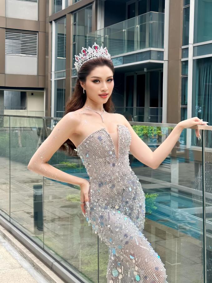 Thanh Thanh Huyền là Miss Charm Vietnam chứ không liên quan đến cuộc thi Hoa hậu Thế giới người Việt 