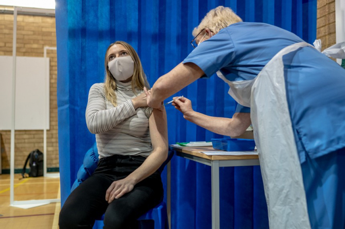 WHO: Biến chủng Omicron có thể làm giảm hiệu quả của vaccine
