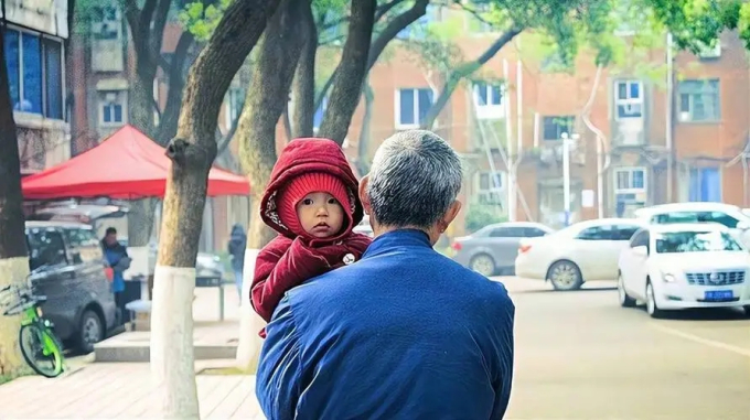 Ông ngoại bắt cóc cháu gái sau đó tống tiền chính con đẻ 1,6 tỷ đồng. Ảnh minh hoạ