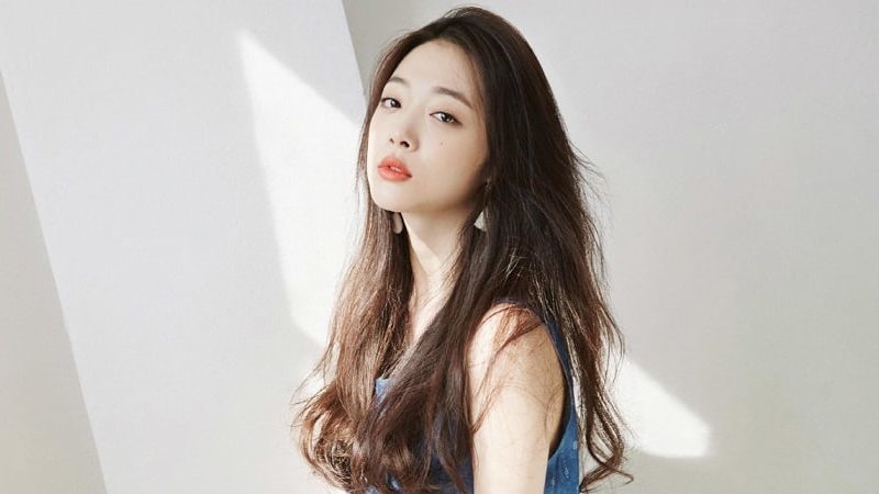 Ca sỹ Sulli: Cô gái nổi loạn....mong manh 