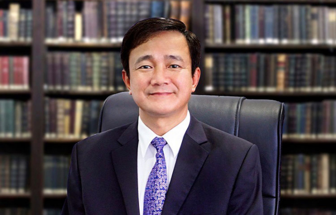 Ông Lê Vinh Danh