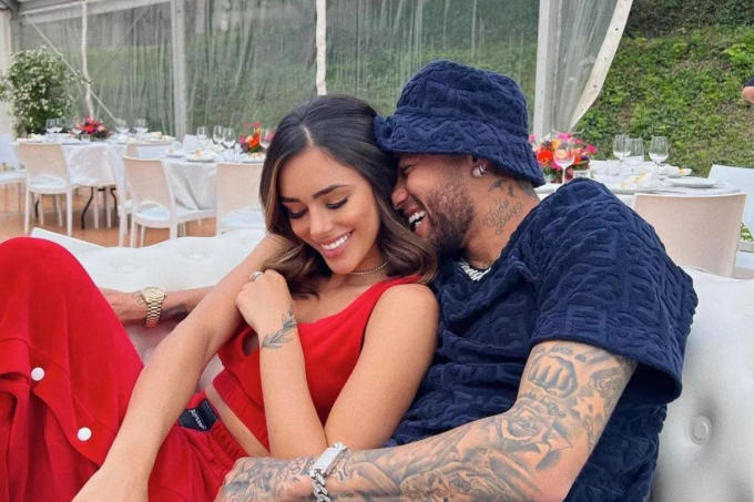 Neymar và Bruna dự kiến đón con đầu lòng vào cuối năm nay