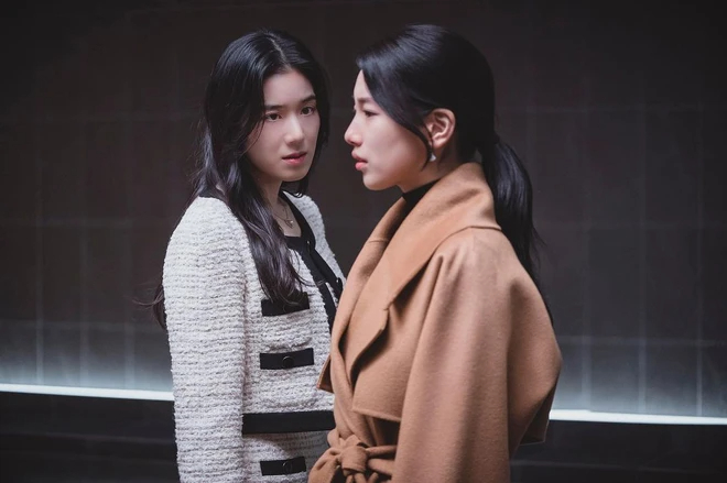 Jung Eun Chae và Suzy