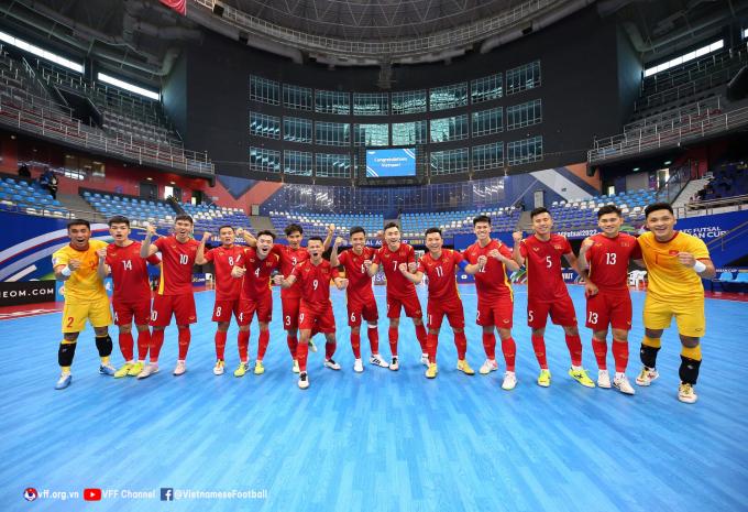 Bị dẫn 3 bàn nhưng tuyển futsal Việt Nam lại thi đấu thăng hoa để tạo ra trận hoà chung cuộc trước tuyển Nga với tỷ số 3-3.