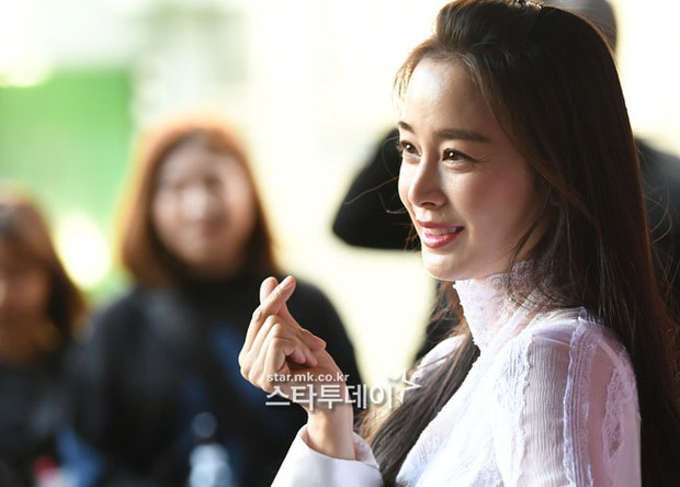 Kim Tae Hee tái xuất khiến fan mê mệt vì nhan sắc đỉnh cao