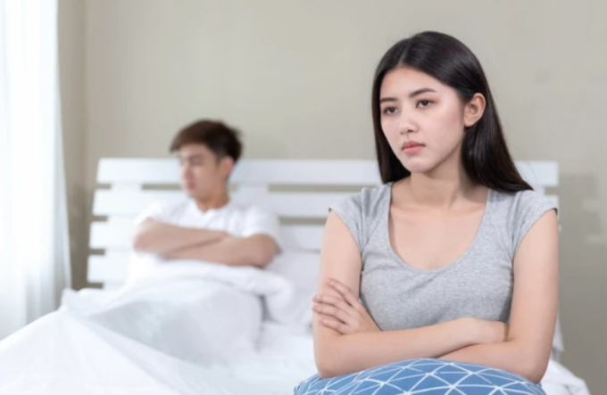 Hóa ra chồng sợ bị phản bội. (Ảnh minh họa)