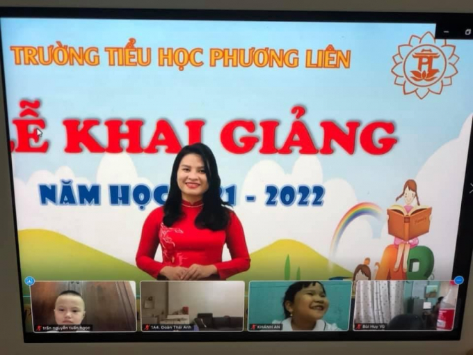 Dù là khai giảng trực tuyến, nhưng cô và trò Trường Tiểu học Phương Liên những có những phút gặp mặt vô cùng vui vẻ