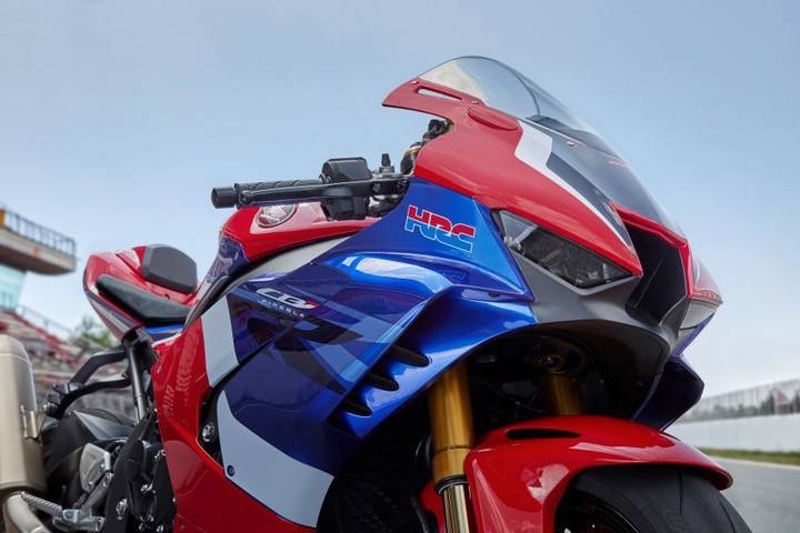 Honda CBR1000RR-R Fireblade ra mắt với giá gần 600 triệu đồng