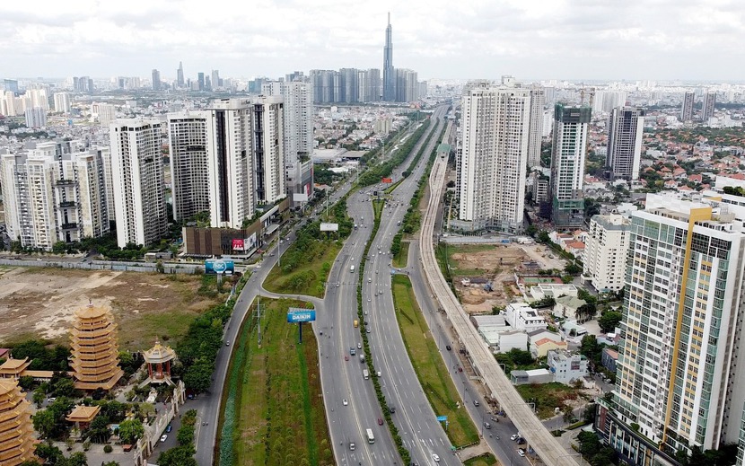 'Ma trận' chính sách bao vây hàng trăm dự án bất động sản ở TP.HCM - Ảnh 2.