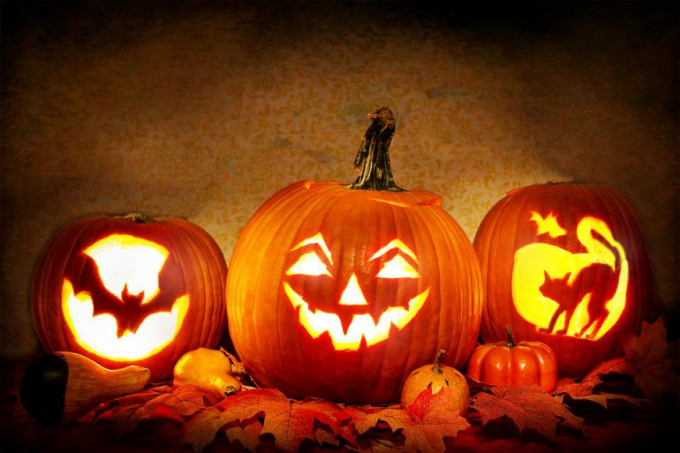 Người phương Tây gọi những chiếc lồng đèn bí ngô này là Jack O Lantern.