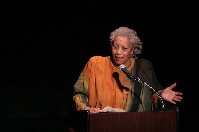 Nhà văn Toni Morrison